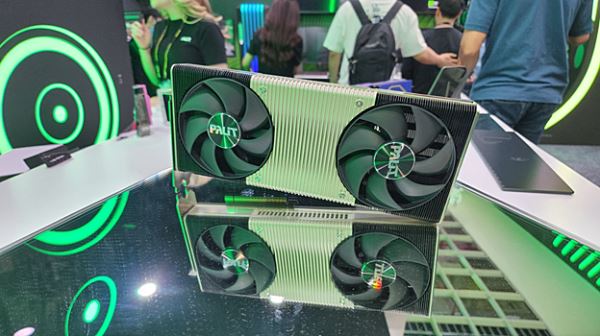 Palit удивила компактной RTX 5090 Tornado с напечатанными на 3D-принтере кожухами