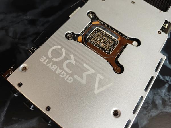 Обзор видеокарты Gigabyte GeForce RTX 5070 Aero OC: стиль и производительность