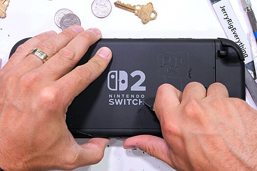 JerryRigEverything протестировал Nintendo Switch 2 и возмутился качеством экрана